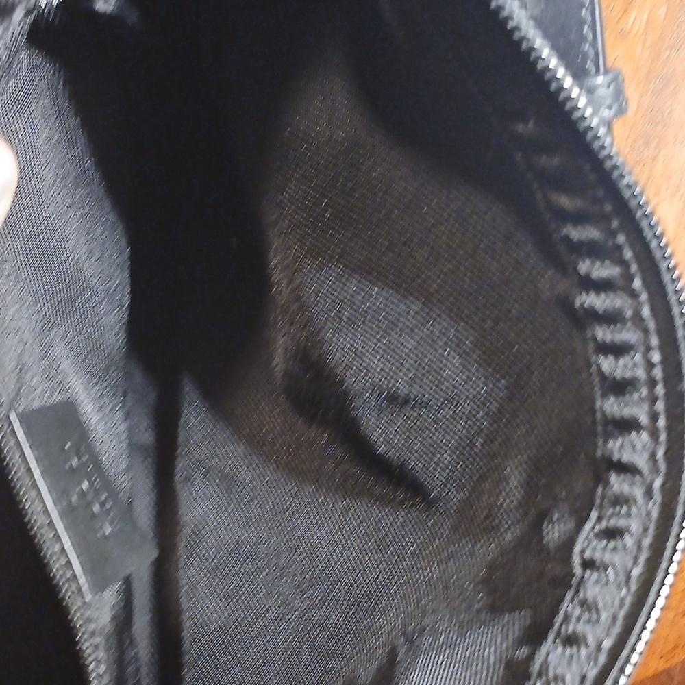 Authentic Gucci Black Hand Bag - Picture 15 of 16